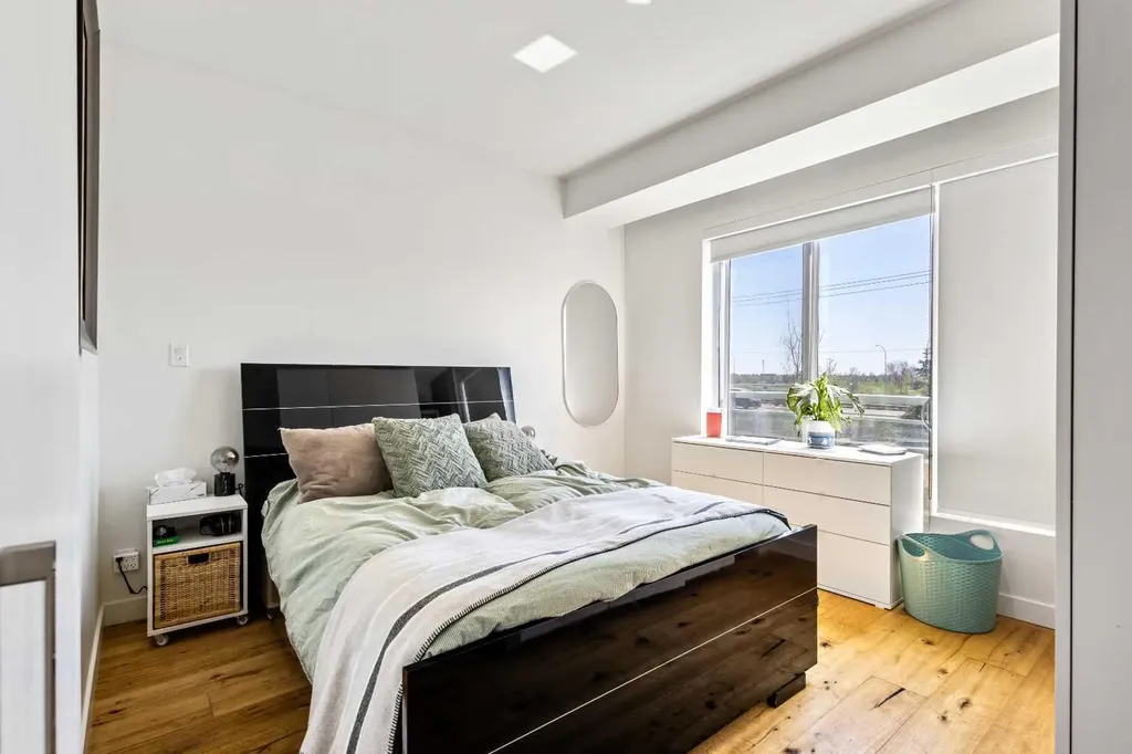 63 Inglewood Park SE Calgary AB T2G 1B7