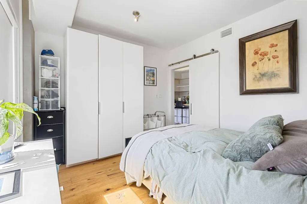 63 Inglewood Park SE Calgary AB T2G 1B7