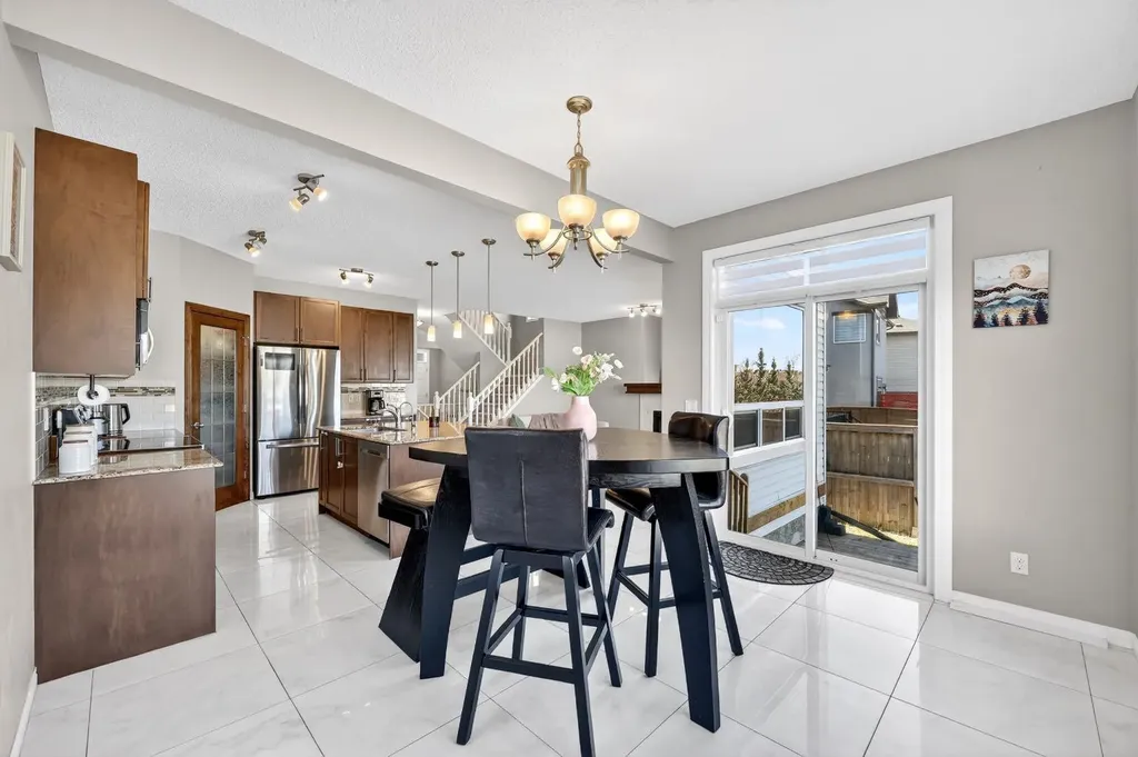 71 Walden Manor SE Calgary AB T2X 0N1