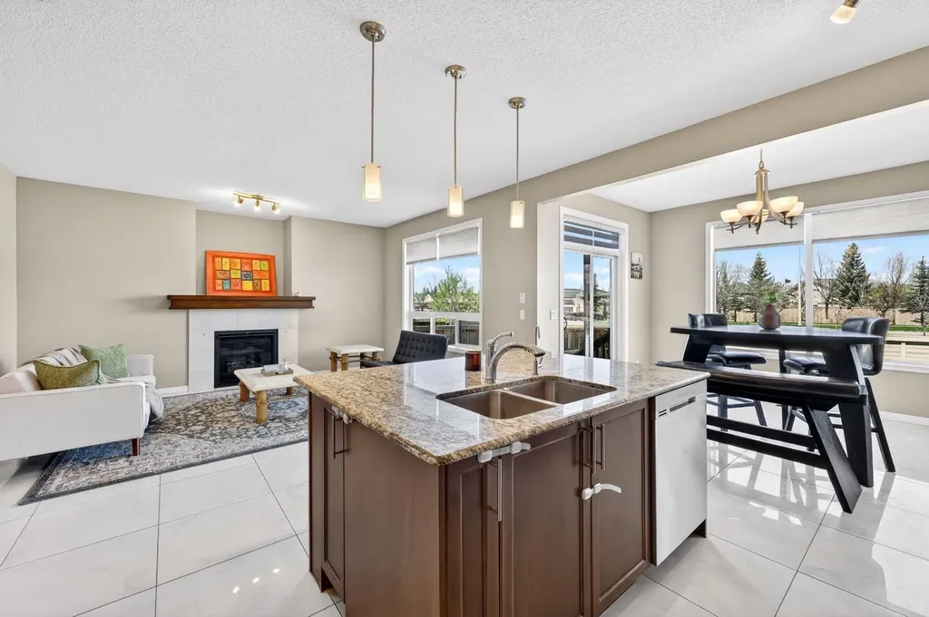 71 Walden Manor SE Calgary AB T2X 0N1