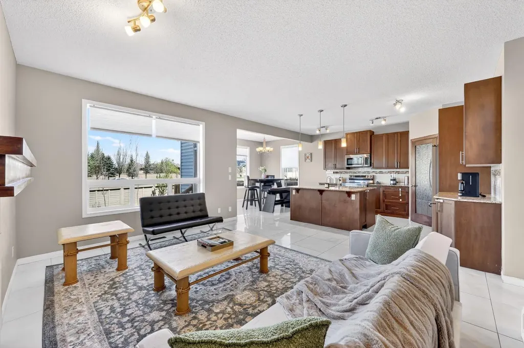 71 Walden Manor SE Calgary AB T2X 0N1