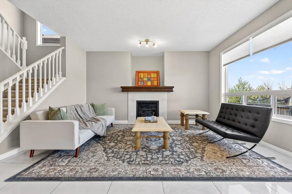 71 Walden Manor SE Calgary AB T2X 0N1