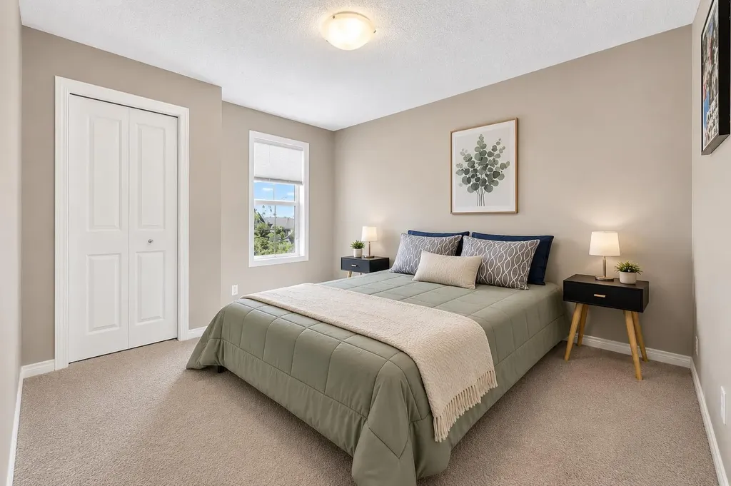71 Walden Manor SE Calgary AB T2X 0N1