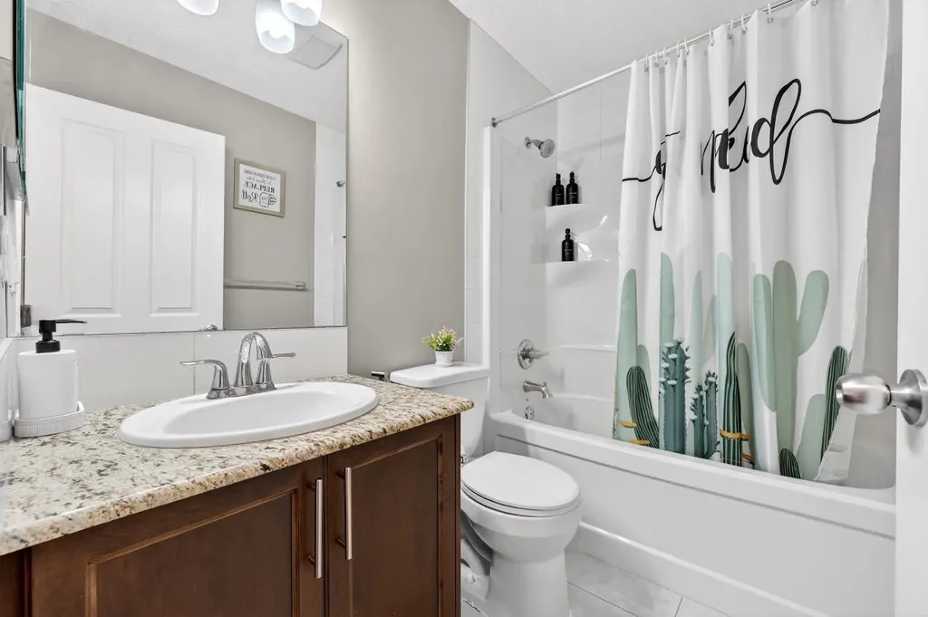 71 Walden Manor SE Calgary AB T2X 0N1