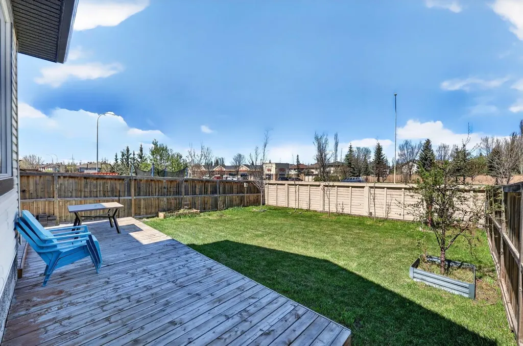 71 Walden Manor SE Calgary AB T2X 0N1