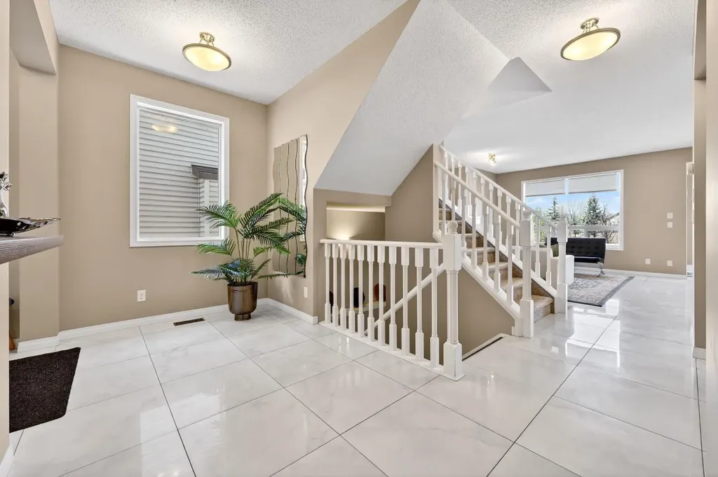 71 Walden Manor SE Calgary AB T2X 0N1