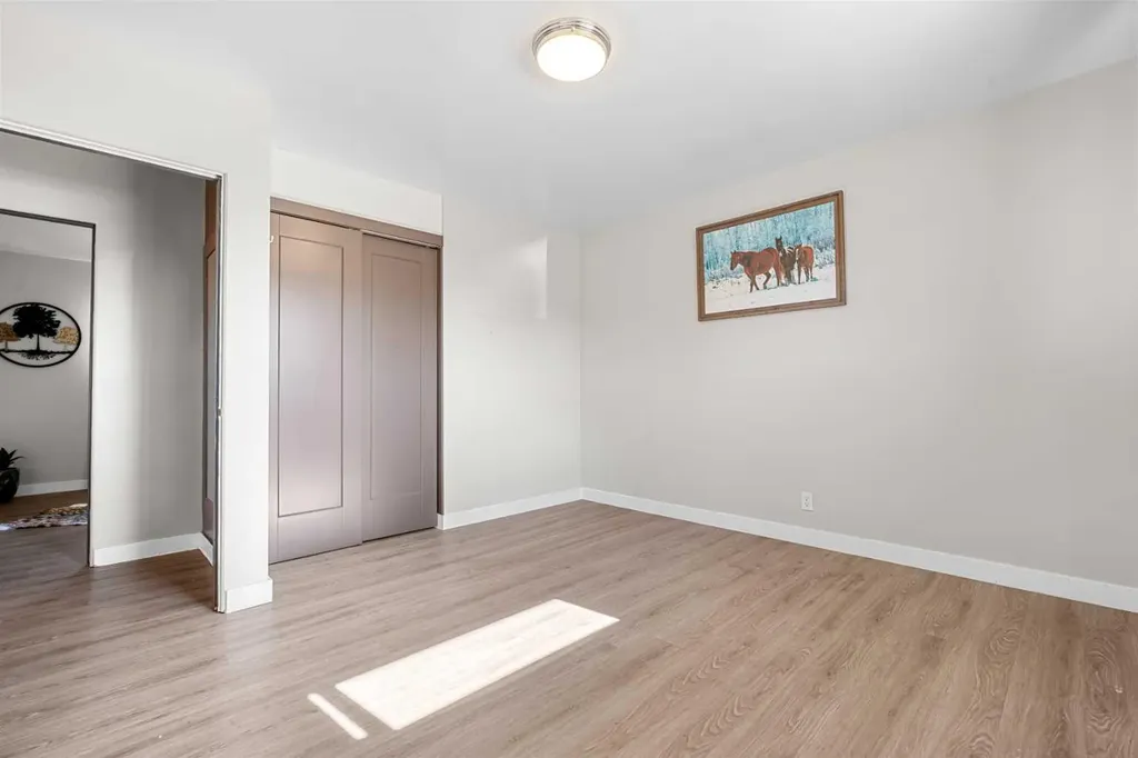 518B Highwood Longview AB T0L1H0