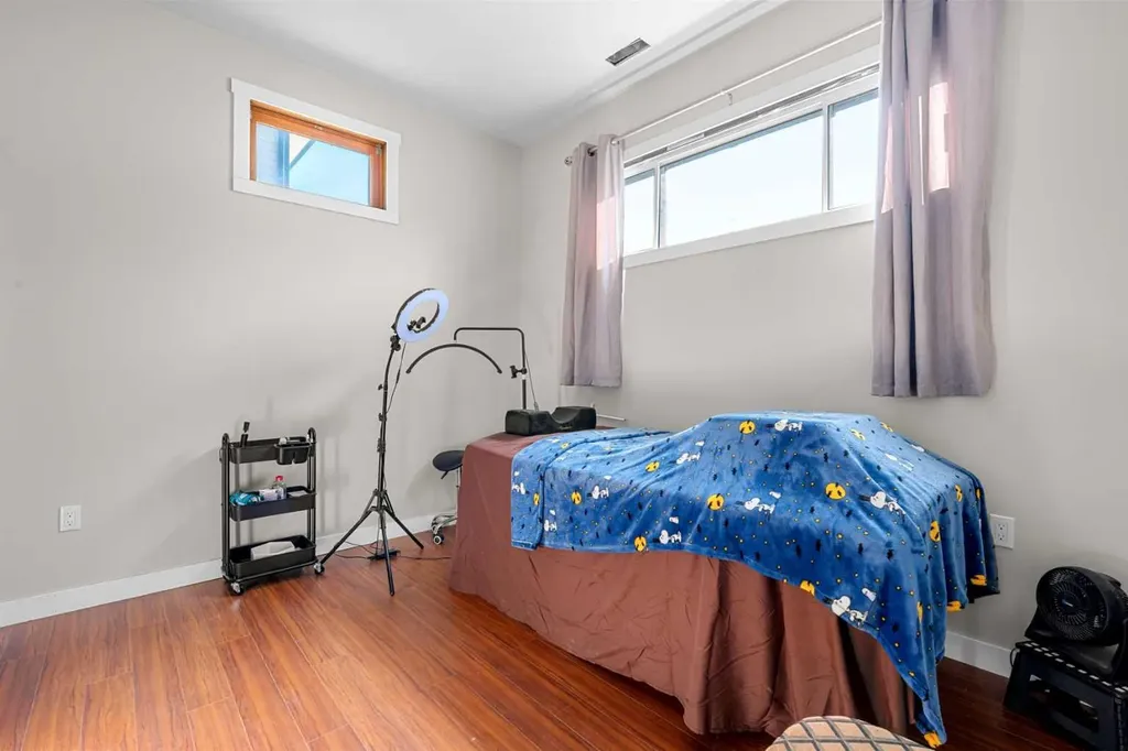 518B Highwood Longview AB T0L1H0