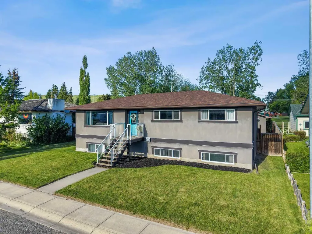 518B Highwood Longview AB T0L1H0