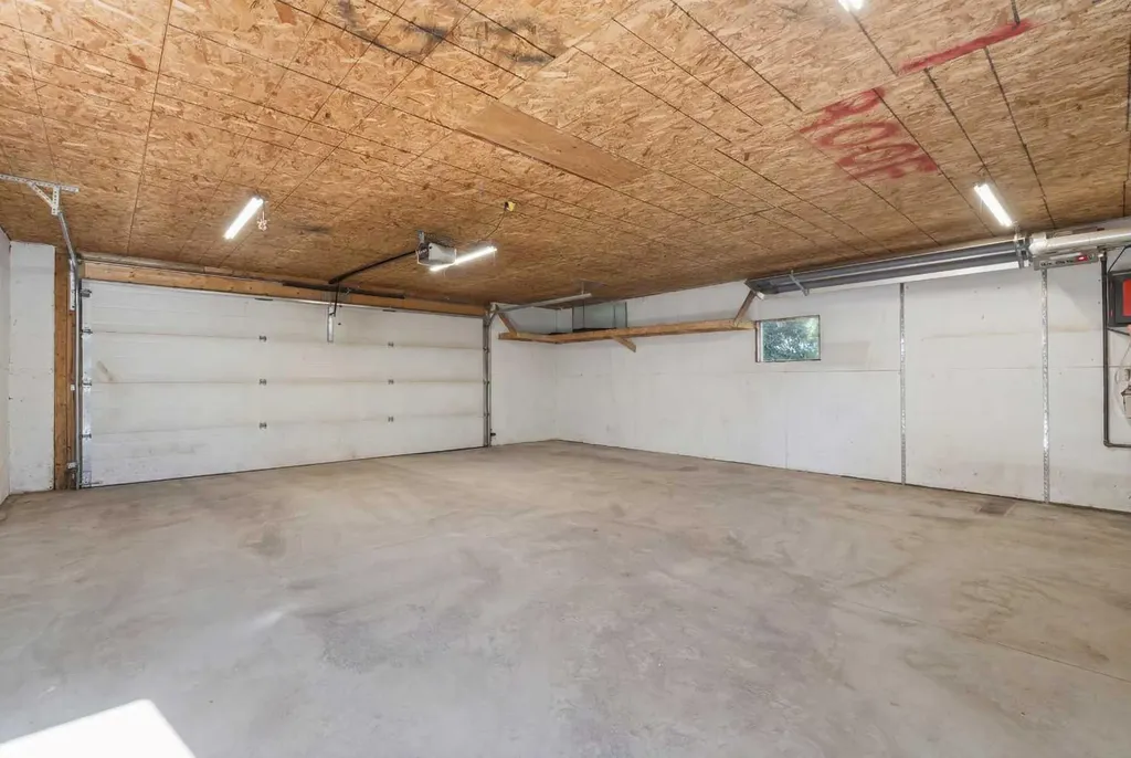 518B Highwood Longview AB T0L1H0