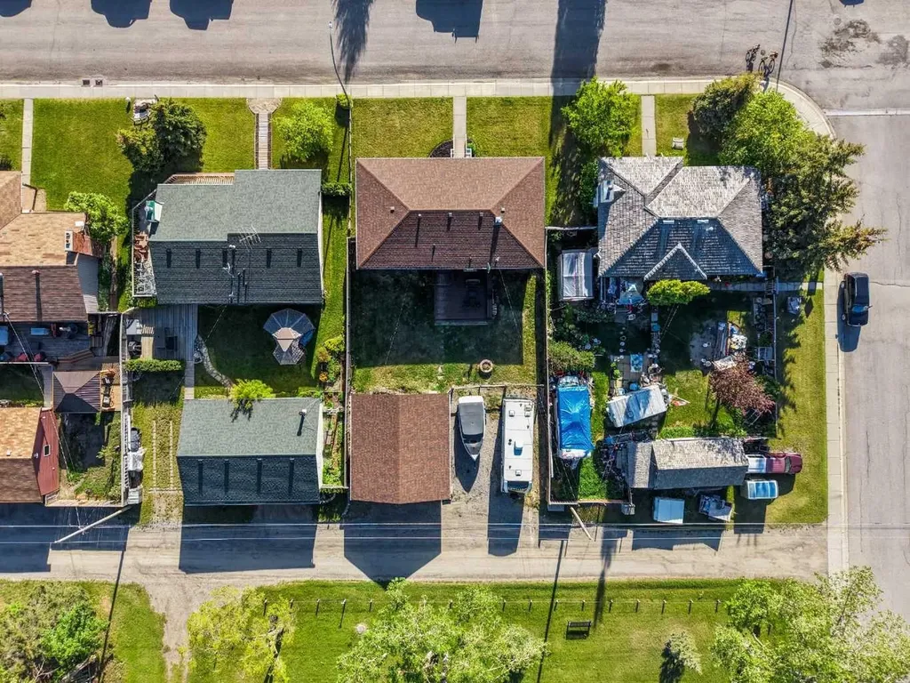 518B Highwood Longview AB T0L1H0
