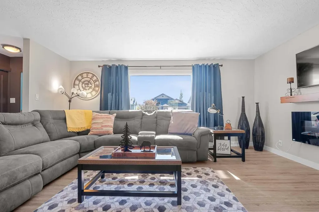 518B Highwood Longview AB T0L1H0