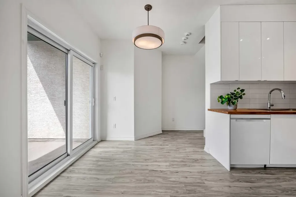 1514 11 Street SW Calgary AB T2R 1G9