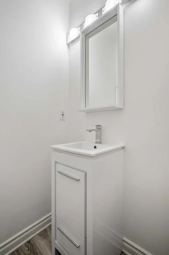 1514 11 Street SW Calgary AB T2R 1G9