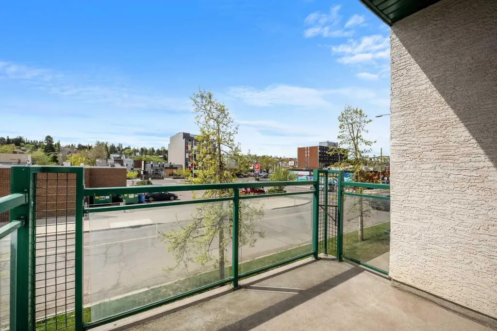 1514 11 Street SW Calgary AB T2R 1G9