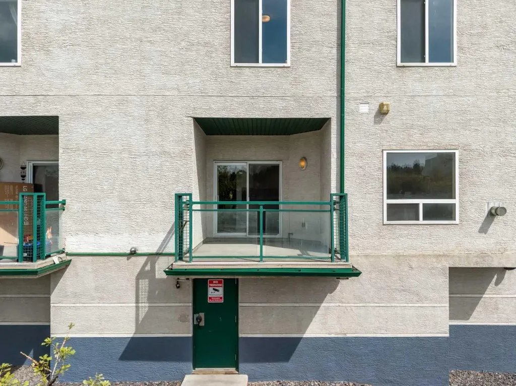 1514 11 Street SW Calgary AB T2R 1G9
