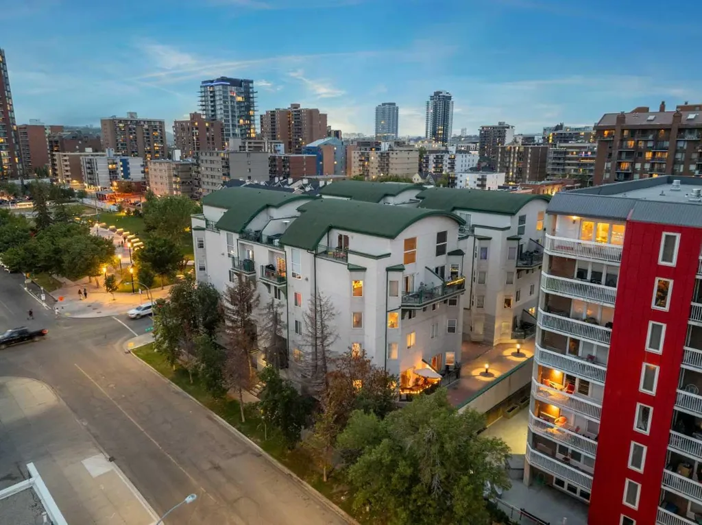 1514 11 Street SW Calgary AB T2R 1G9