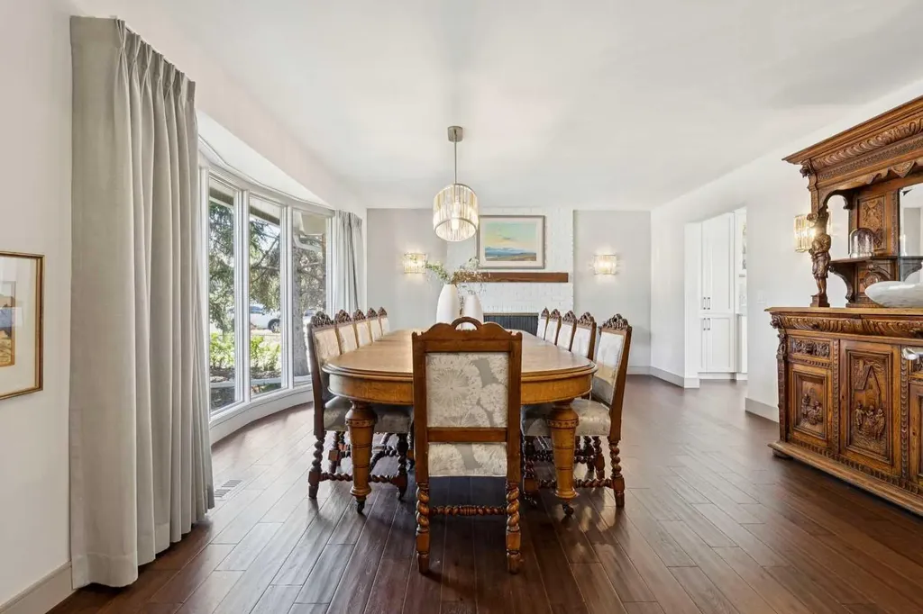 947 Lake Placid Drive SE Calgary AB T2J 4C4