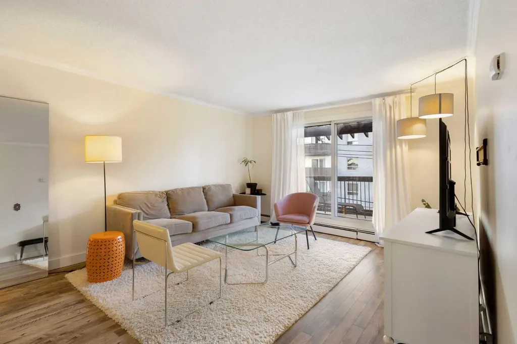 2611 15a Street SW Calgary AB T2T 4C1