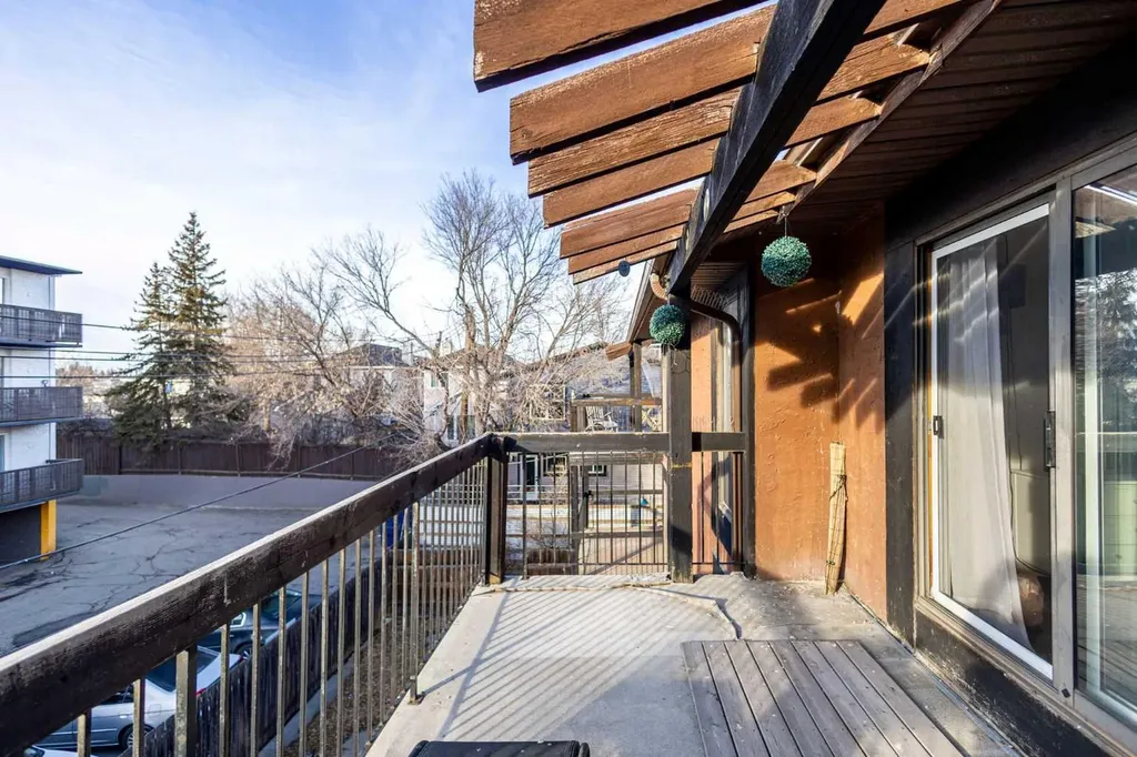 2611 15a Street SW Calgary AB T2T 4C1
