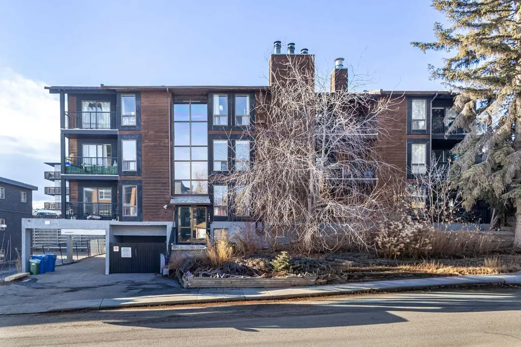 2611 15a Street SW Calgary AB T2T 4C1