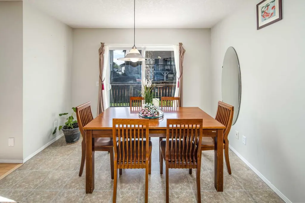 96 Panamount Manor NW Calgary AB T3K 6H7