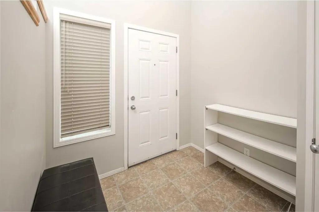 96 Panamount Manor NW Calgary AB T3K 6H7