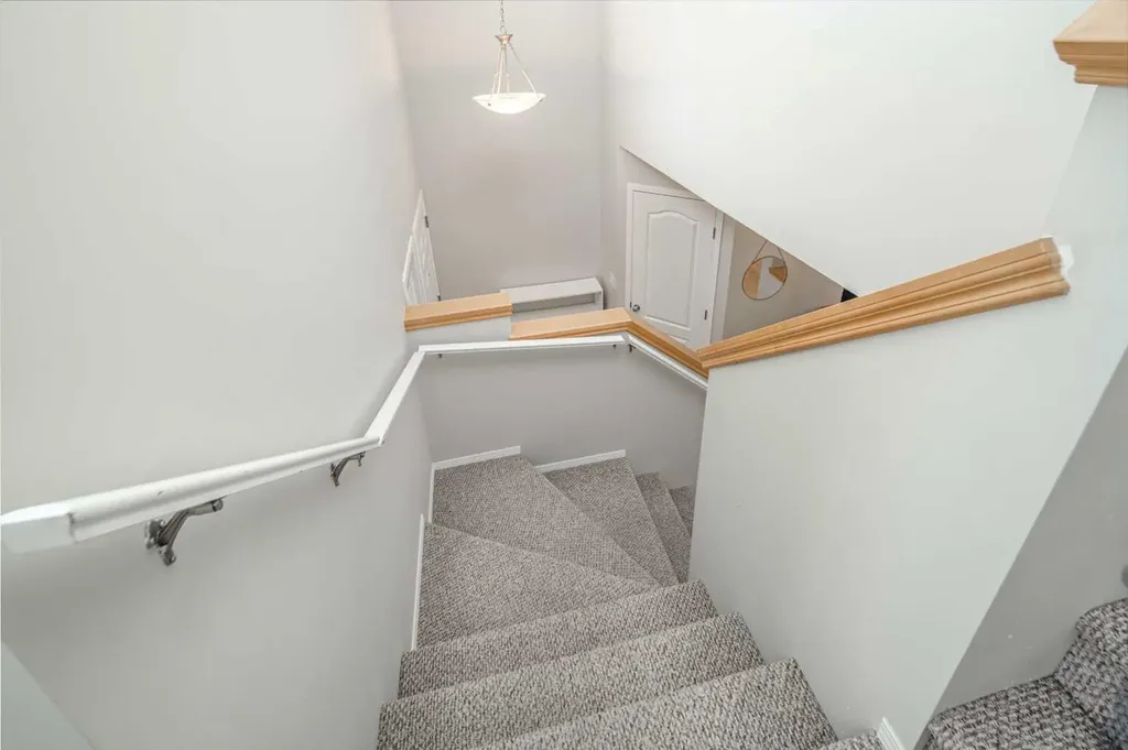 96 Panamount Manor NW Calgary AB T3K 6H7