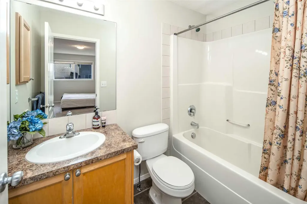 96 Panamount Manor NW Calgary AB T3K 6H7