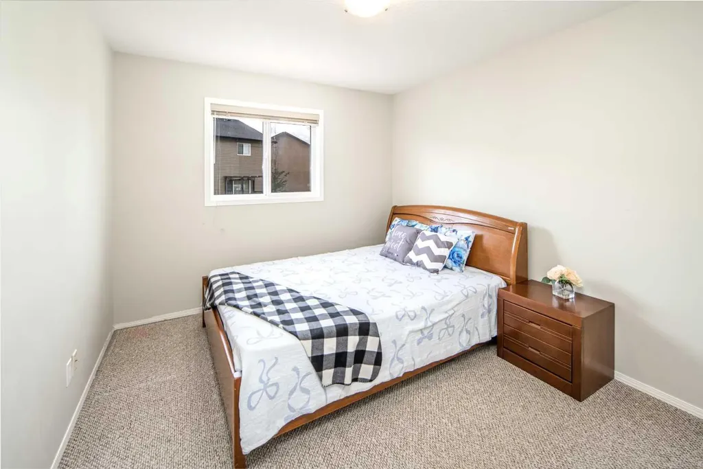 96 Panamount Manor NW Calgary AB T3K 6H7