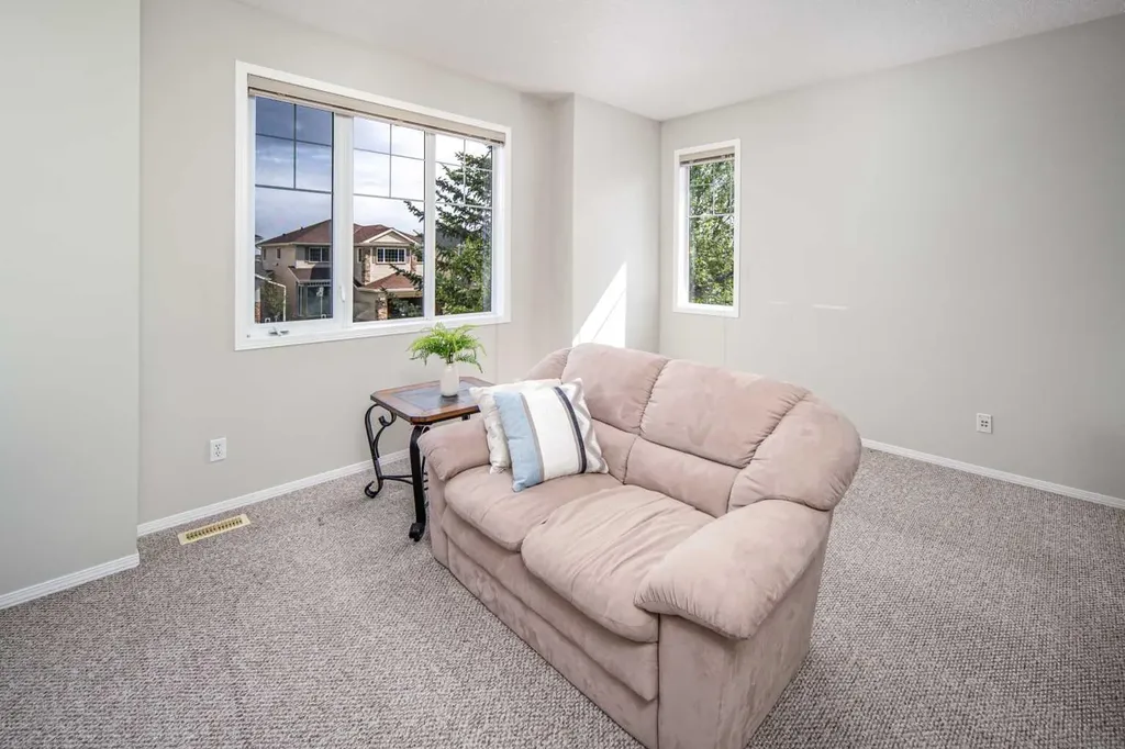 96 Panamount Manor NW Calgary AB T3K 6H7