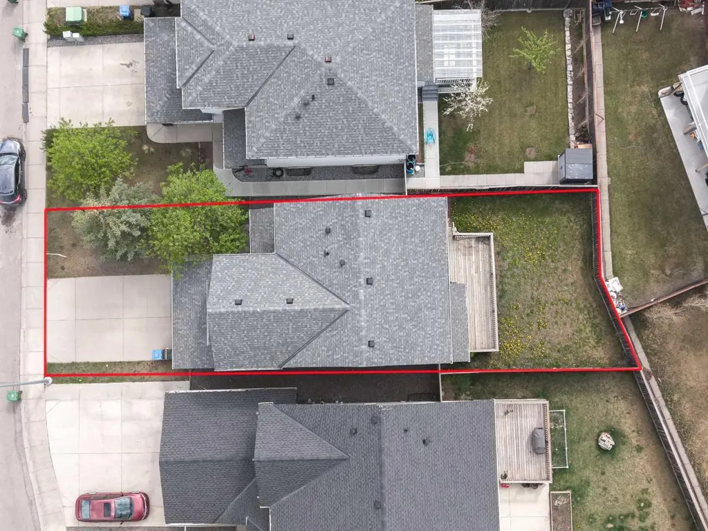 96 Panamount Manor NW Calgary AB T3K 6H7