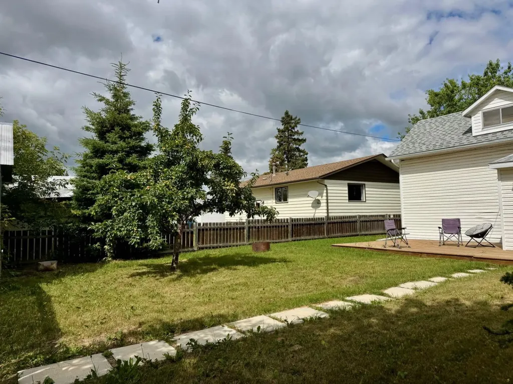 11205 103 Avenue Fairview AB T0H 1L0