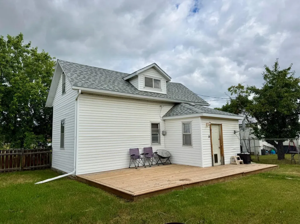 11205 103 Avenue Fairview AB T0H 1L0