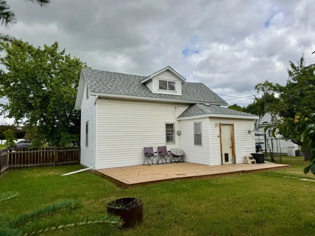 11205 103 Avenue Fairview AB T0H 1L0