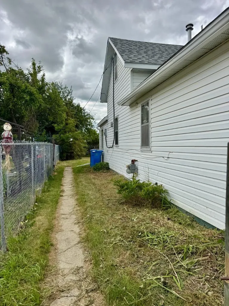 11205 103 Avenue Fairview AB T0H 1L0
