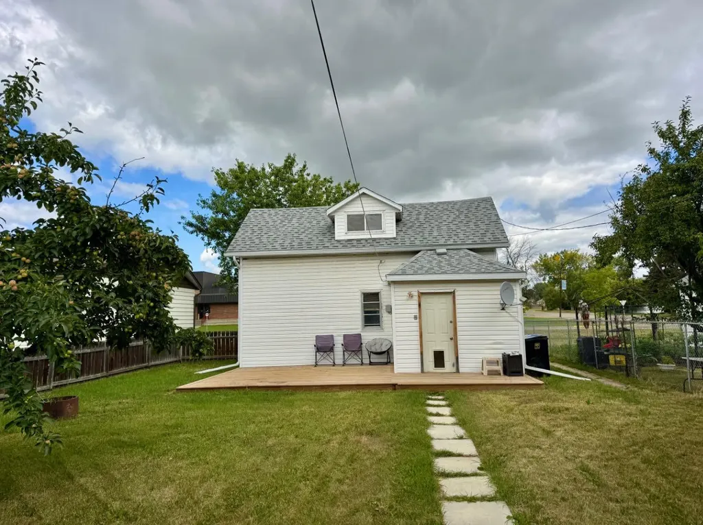 11205 103 Avenue Fairview AB T0H 1L0
