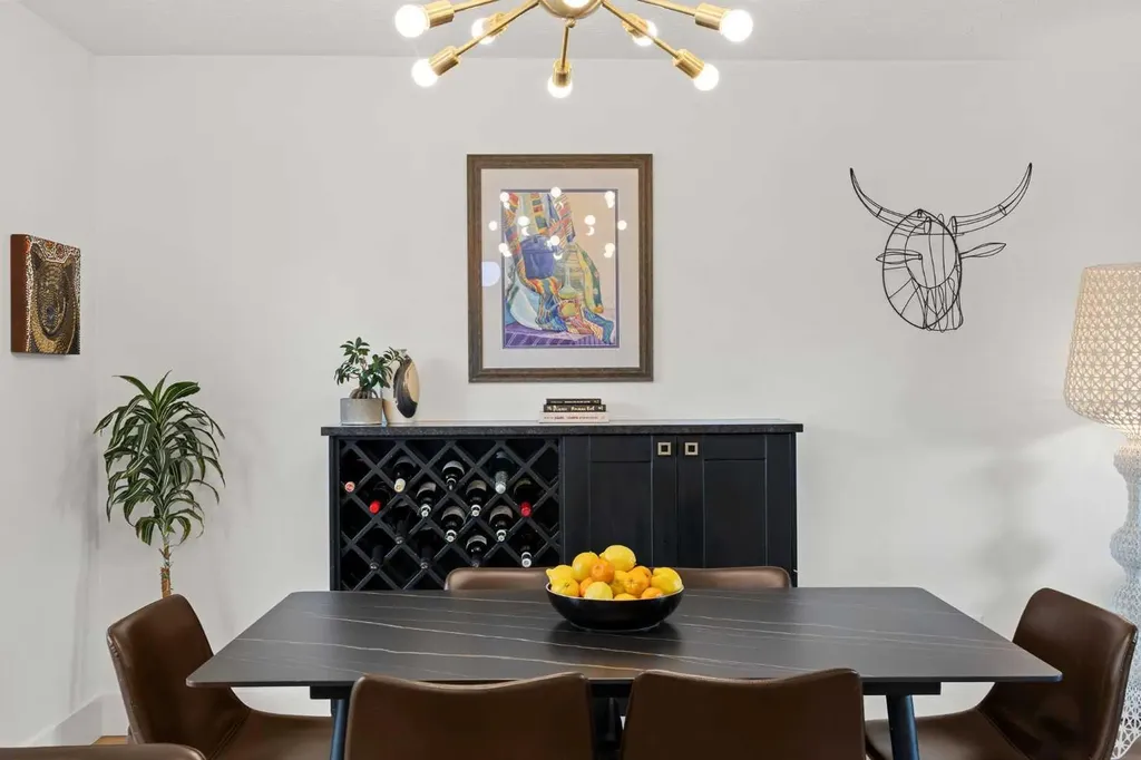 32 Westminster Drive SW Calgary AB T3C 2S9