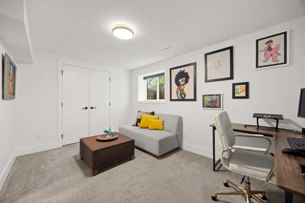 32 Westminster Drive SW Calgary AB T3C 2S9