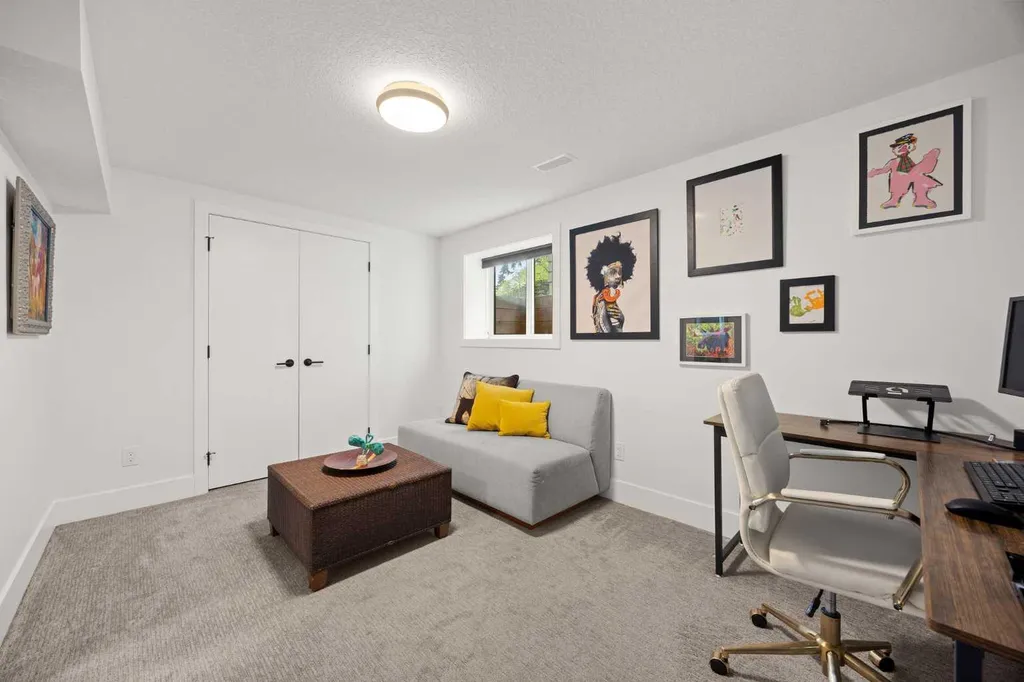 32 Westminster Drive SW Calgary AB T3C 2S9
