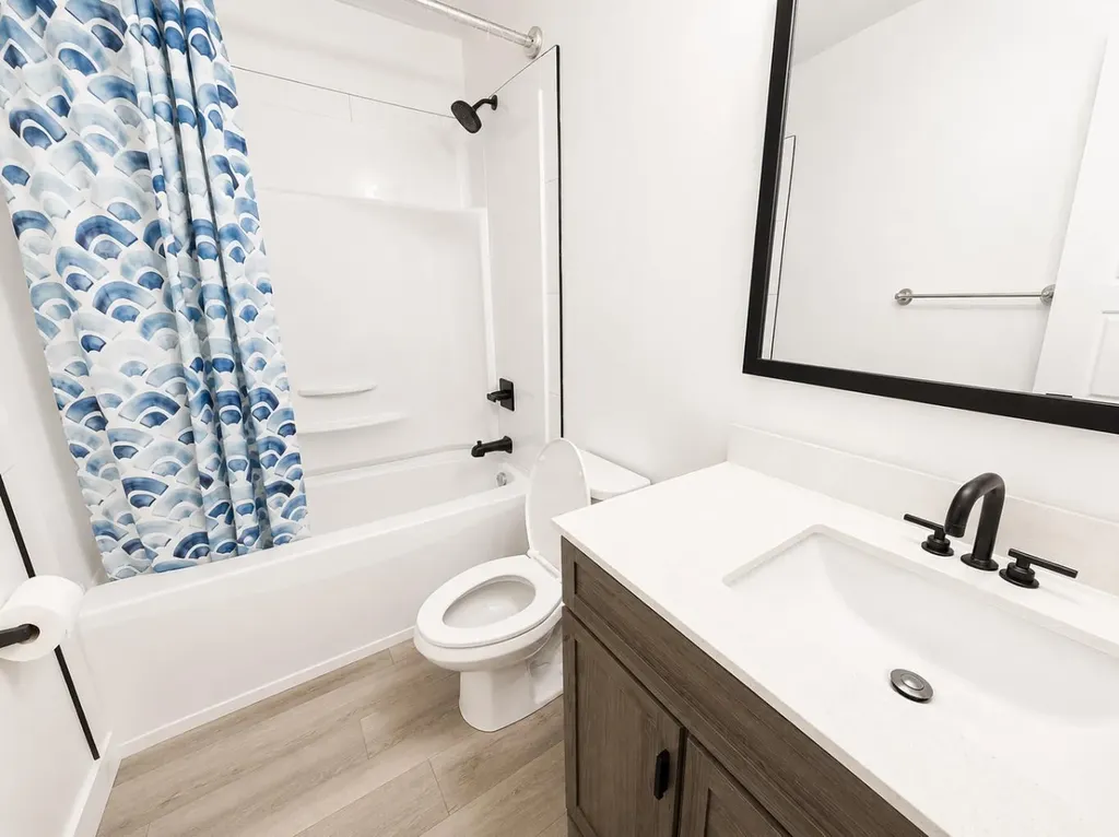 1317 17 Avenue S Lethbridge AB T1K 1A3