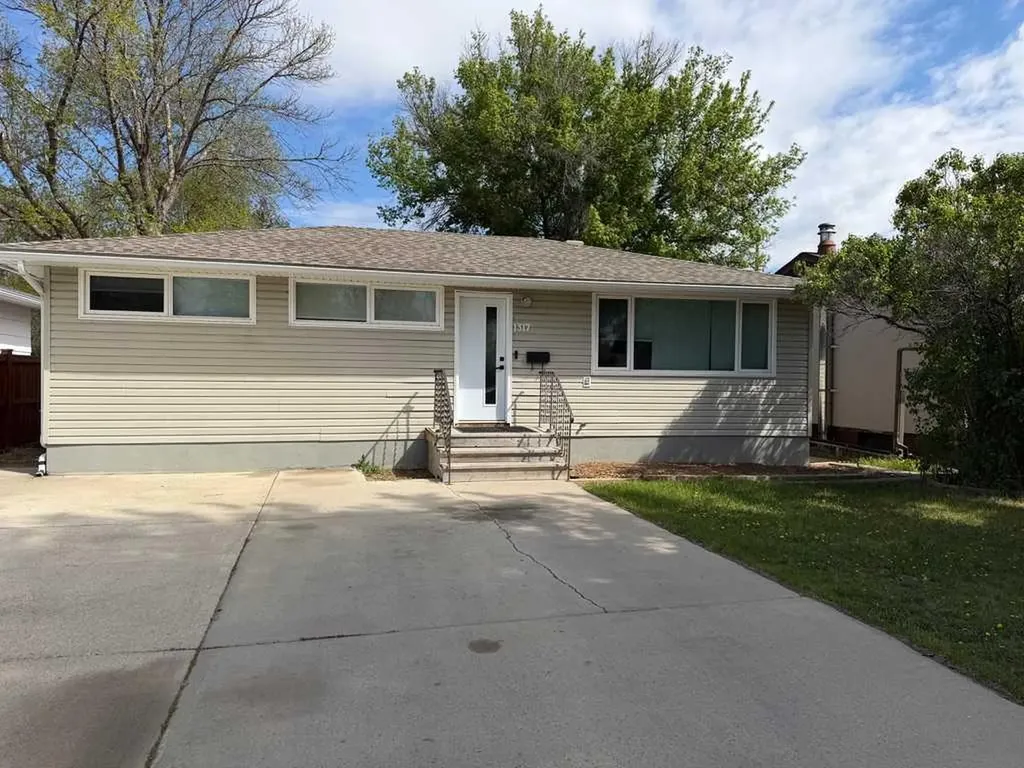 1317 17 Avenue S Lethbridge AB T1K 1A3