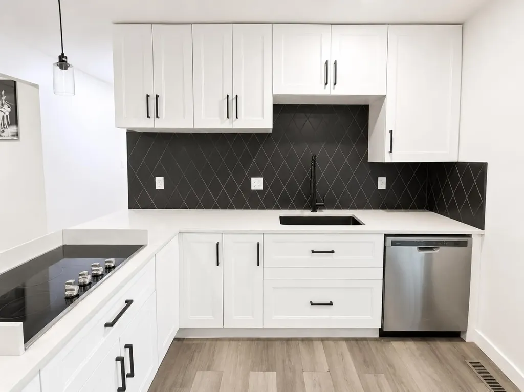 1317 17 Avenue S Lethbridge AB T1K 1A3