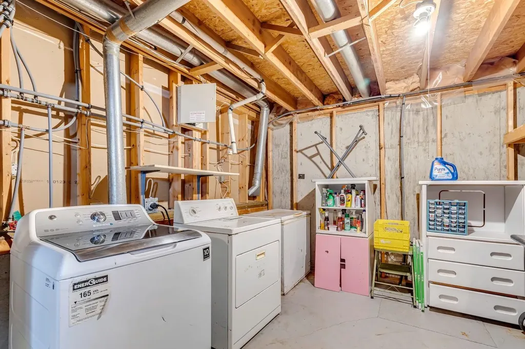 34 Shawfield Place SW Calgary AB T2Y 1Y7