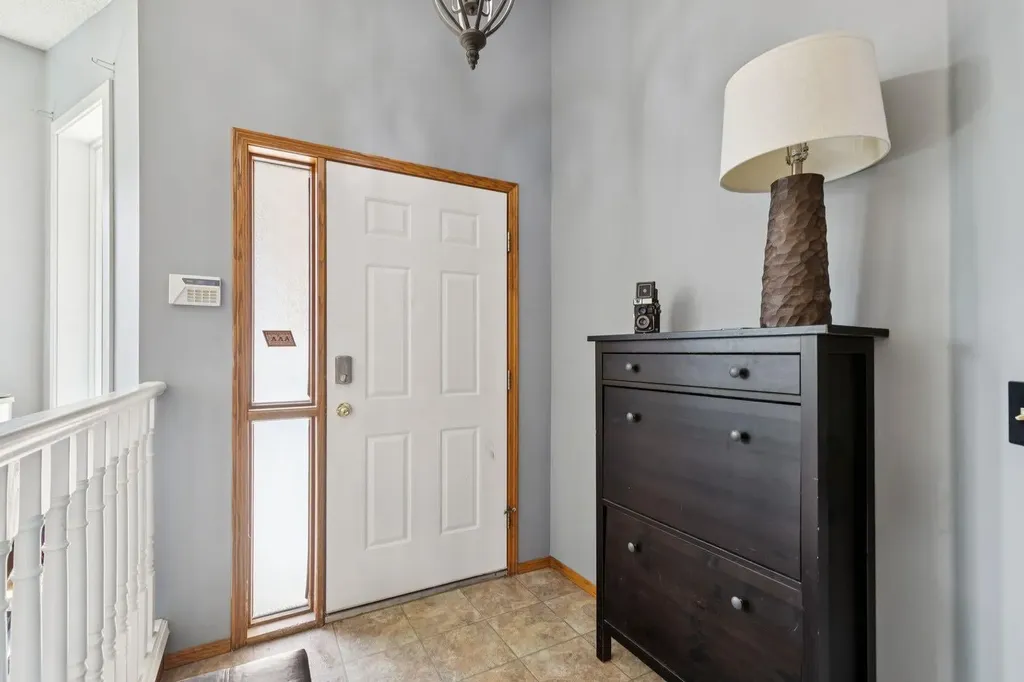 34 Shawfield Place SW Calgary AB T2Y 1Y7