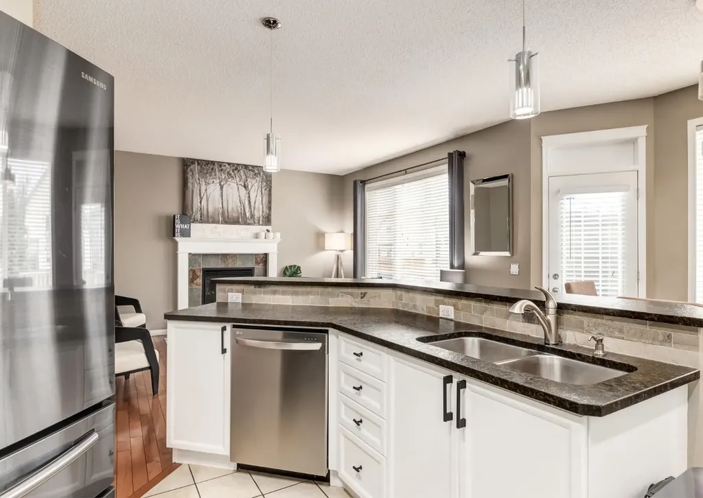 124 Copperfield Green SE Calgary AB T2Z 4T9