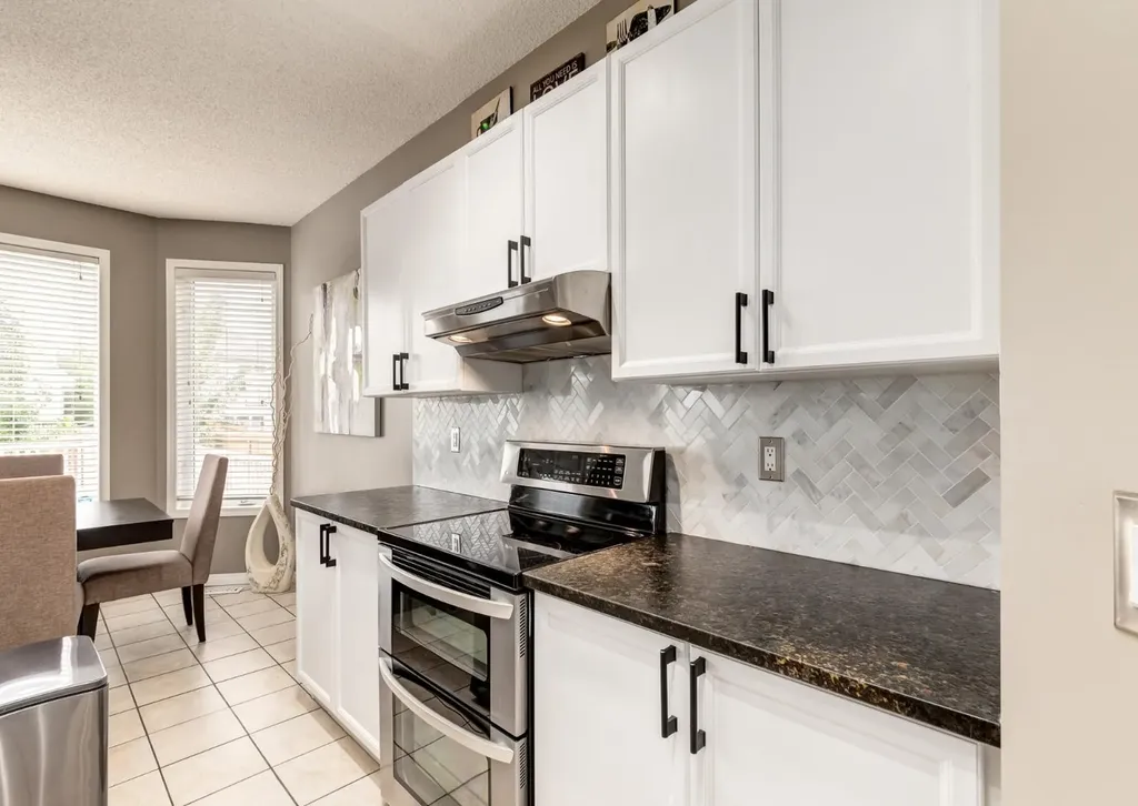 124 Copperfield Green SE Calgary AB T2Z 4T9