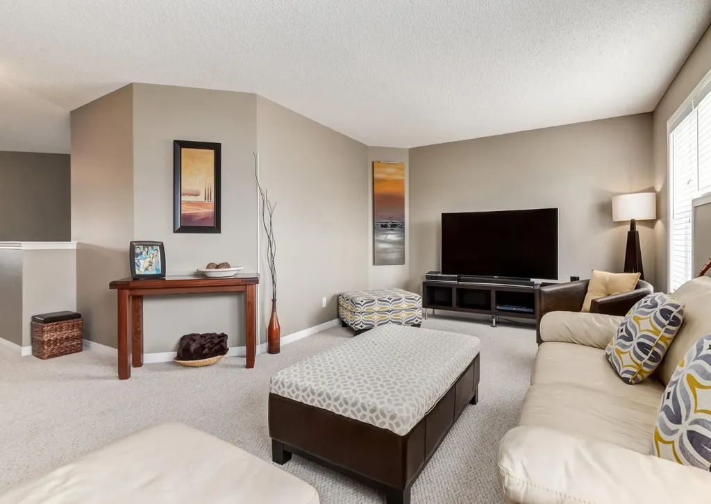 124 Copperfield Green SE Calgary AB T2Z 4T9
