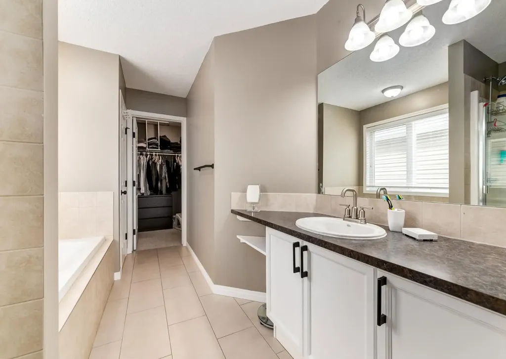 124 Copperfield Green SE Calgary AB T2Z 4T9