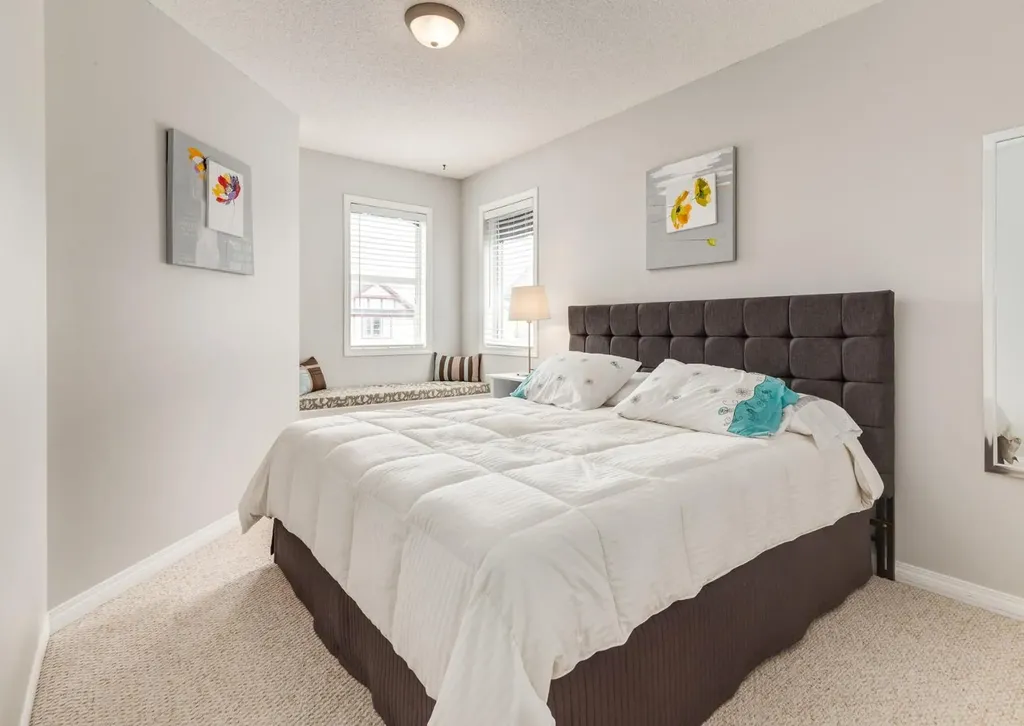 124 Copperfield Green SE Calgary AB T2Z 4T9
